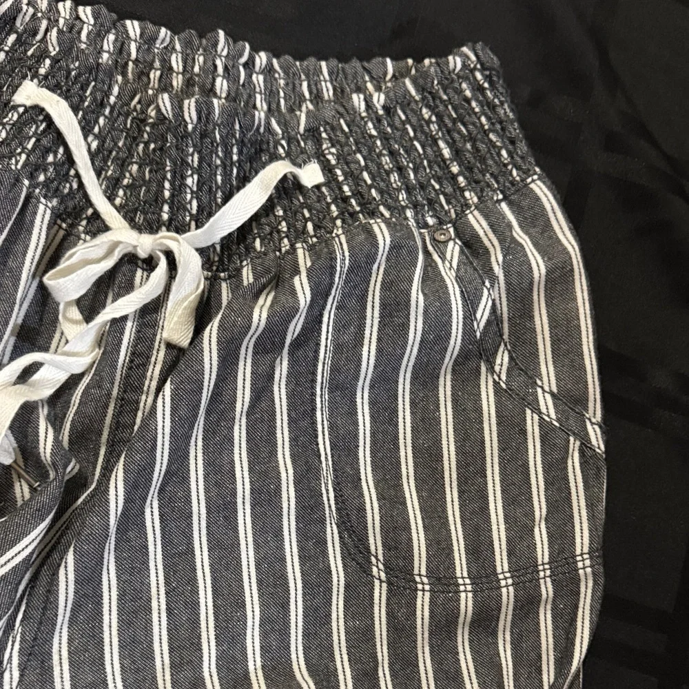 Striped Drawstring Pants - Picture 5 of 7